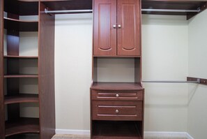 Interior - Lucas`s Aurora Chalet with View (Fairbanks)