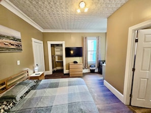 WiFi - Nice large room in Federal Hill (Providence)