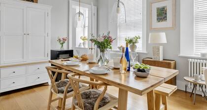 Royal Dart Townhouse | Finest Stays