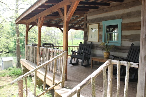 Peace Cabin- 20 min hike to Wilson Cave!