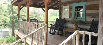 Peace Cabin- 20 min hike to Wilson Cave!