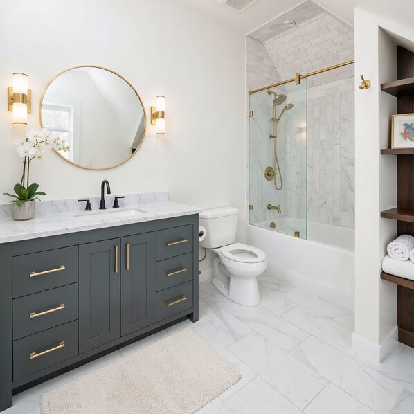 Secadora de cabello, bidet, toallas, jabón
