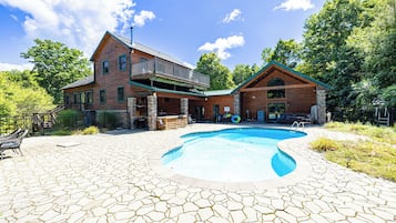 Beheizter Pool