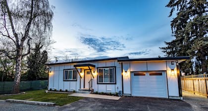 Brand New House 2026 Near Seattle & Airport