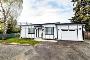 Exterior - Brand New House 2026 Near Seattle & Airport (Normandy Park)