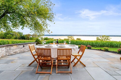 Serene | Hot Tub | Seneca Lake Access | Seneca Wine Trail