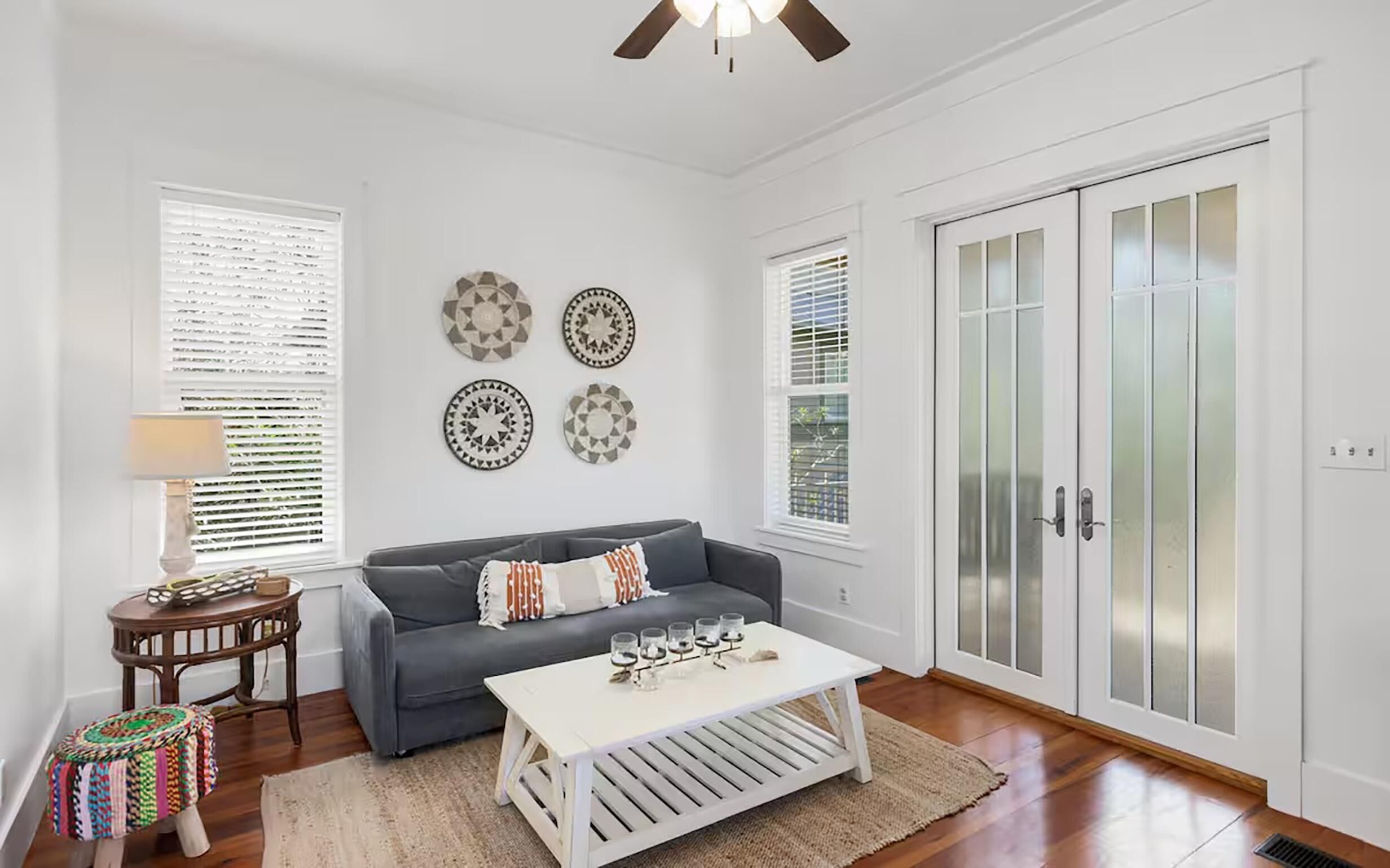 Maison, 1 grand lit et 1 canapé-lit (Fleur de Sea - Carriage House) | Coin séjour