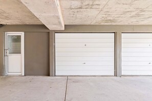 Property grounds - Happy Valley Tide - Bulcock Beachfront Apartment (Caloundra Region)