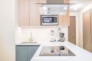 Fridge, microwave, stovetop, coffee/tea maker - ¡A pasos de Paseo Santa Lucía! 4 people + Gym (Monterrey)
