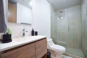 Hair dryer - ¡A pasos de Paseo Santa Lucía! - Cama King + Wifi (Monterrey)