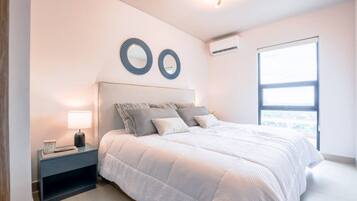 1 bedroom, desk, iron/ironing board, WiFi