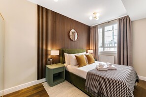 Iron/ironing board, WiFi, bed sheets - Luxury Chelsea flat walk to King’s Road | Harrods (London)