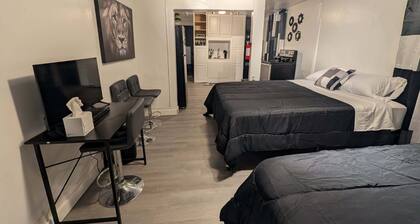 Peaceful 2-bedroom house in Fayetteville perfect for relaxing stays