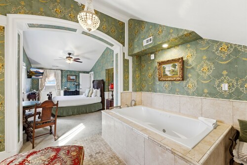 Top floor 1-br w Timpanogas views & private patio