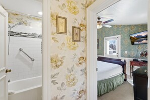 Jetted bath, hair dryer, towels