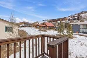 Property grounds - Mountain Retreat Pet Friendly Condo in Mt. Crested Butte (Crested Butte)