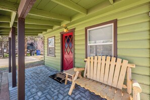 Front of property - Hideaway Cabin (Big Bear City)