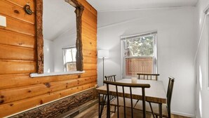 Hus – basic, fjellutsikt | Spiseområde