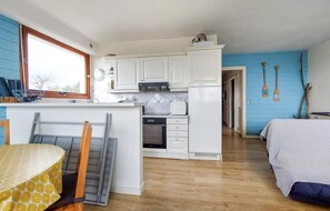 2 bedrooms, iron/ironing board - Pet friendly apartment in Royan with house sea view (Royan)
