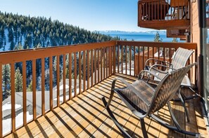 Property grounds - Luxury 4BR Condo Near Diamond Peak & Lake Tahoe - Perfect for Families (Incline Village)
