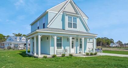 Play by the Bay | New 3BR Cape Charles Home, Bikes Included, Large Yard + Near Beach