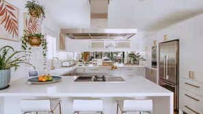 Fridge, microwave, oven, stovetop - The Jungle Cubby Suite where the Wild meets Luxury (Terrigal)