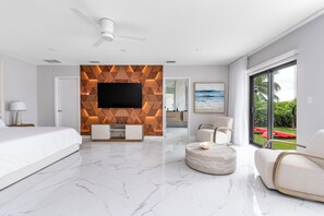 Room - Stunning Luxury Waterfront Oasis Amazing Location (Miami)