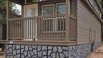 Cabane Luxe, non-fumeur, vue montagne | Détail de l’extérieur