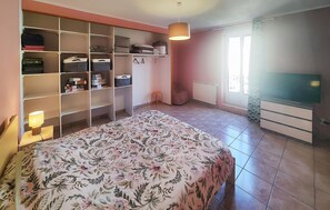 3 bedrooms, travel cot, free WiFi - Beautiful home in Cessenon sur Orb with WiFi (Cessenon sur Orb)