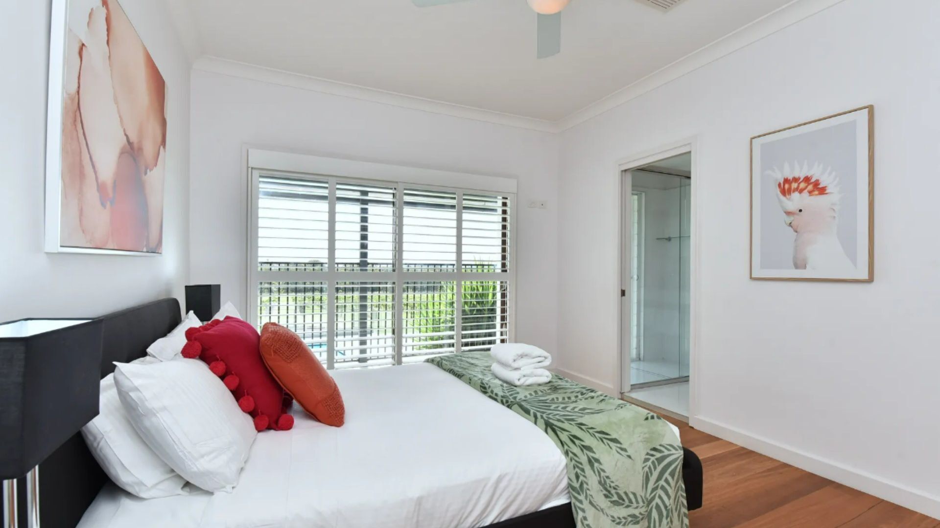 6 habitaciones, escritorio, tabla de planchar con plancha y wifi gratis 