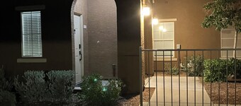 2-bedroom condo with AC in lovely Las Vegas location