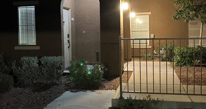 2-bedroom condo with AC in lovely Las Vegas location