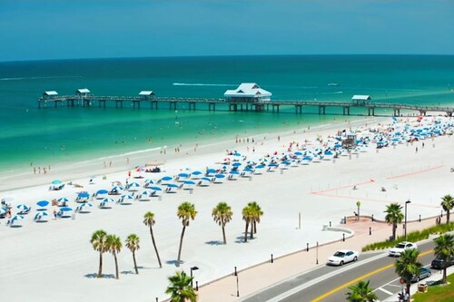 Clearwater Paradise/Hot Tub & Backyard Bliss/Near Beach+Hotspots