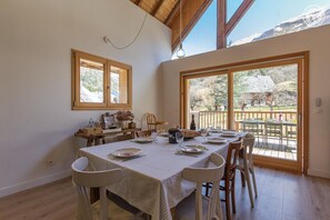 تناول الطعام