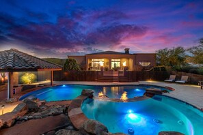 Pool - Stunning Scottsdale Estate - Pool/Spa/Sleeps 14 (Scottsdale)