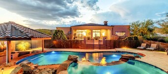Stunning Scottsdale Estate - Pool/Spa/Sleeps 14