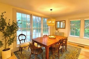 Dining - Acadian Dreams- Entire home next to Acadia (Mount Desert)