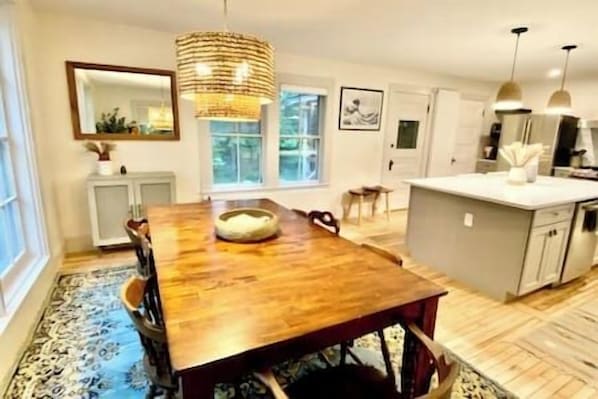 Dining - Acadian Dreams- Entire home next to Acadia (Mount Desert)