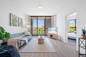 TV - 2BR Chippendale | Free Parking, Walk to Central (Chippendale)