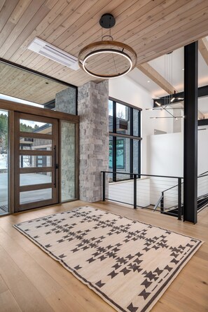 Interior - Luxury 4 bd home on Rollingstone Ranch Golf Course (Steamboat Springs)