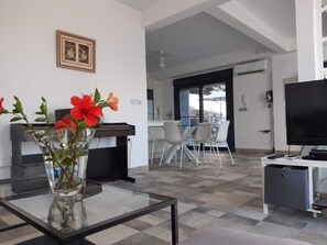 Interior - 3 Bedroom villa with private pool (Salobreña)