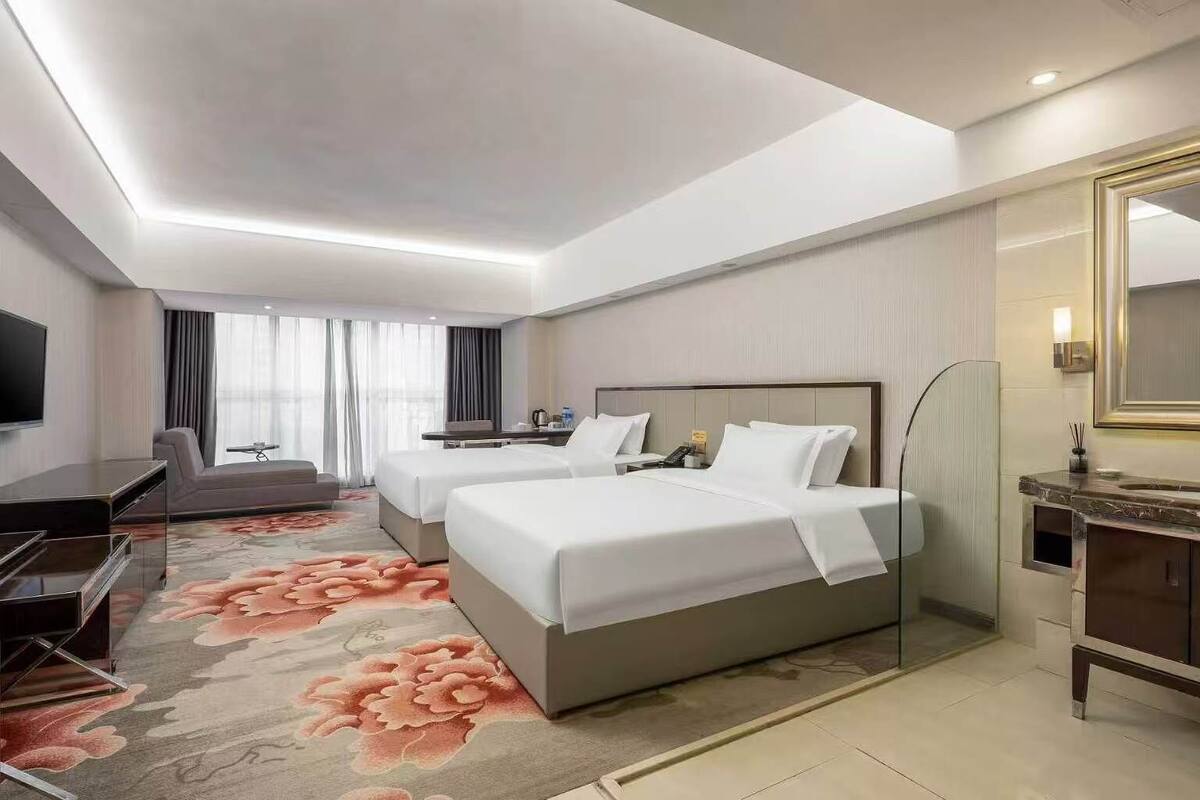 Standard Double Room | Premium bedding, desk, laptop workspace, blackout drapes