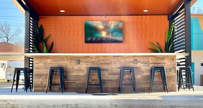 Boutique Hotel | Double Queen | Game Day