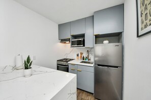 Private kitchen - Arbor Flats 4 Heart of HTX - 2 km from FIFA Fest (Houston)