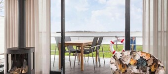 Splendida nave a Offingawier con casa vista mare