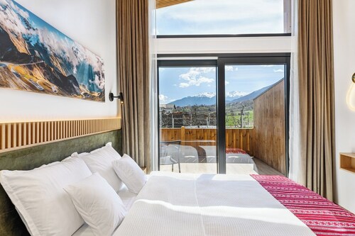 Selva Cabin 3 — The Mountain Base