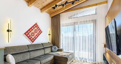 Selva Cabin 3 — The Mountain Base