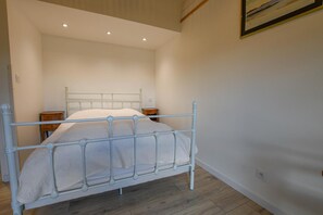 4 quartos, berço de viagem, Wi-Fi de cortesia