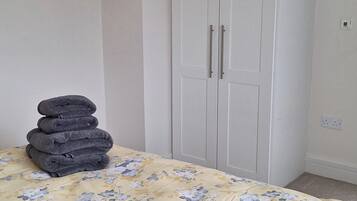 2 Schlafzimmer, Bügeleisen/Bügelbrett, WLAN, Bettwäsche