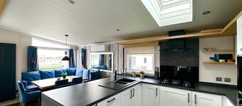 Luxury  spacious lodge sleeps 9 Hunstanton